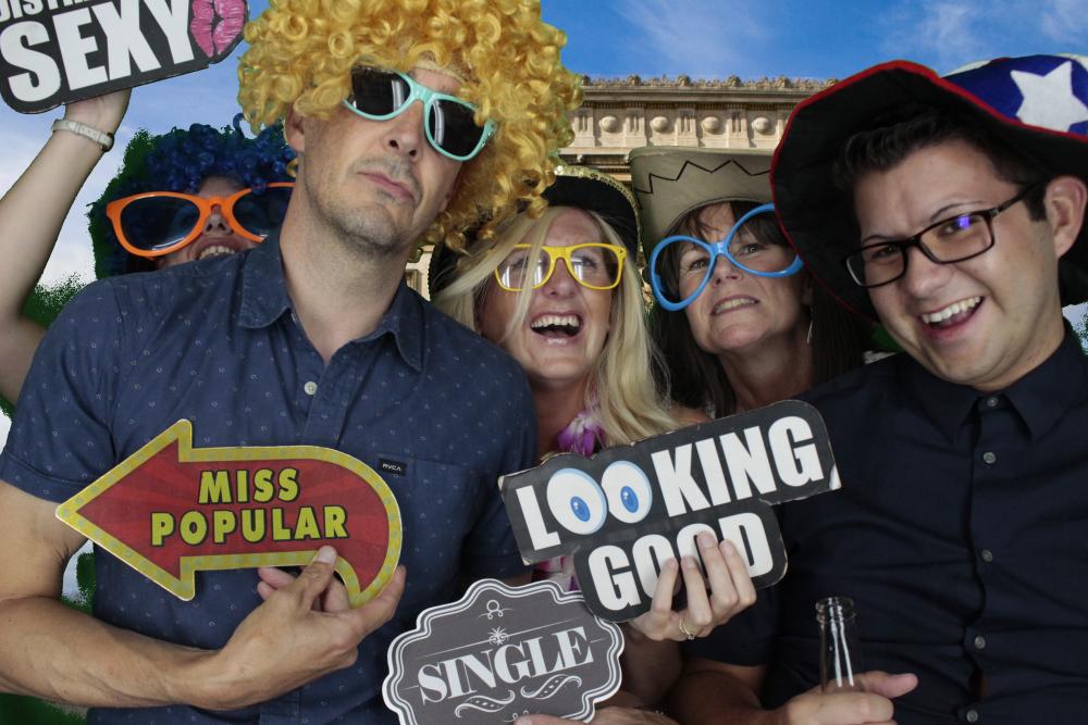 DHL South Regional Meeting | View more photos from the event at gallery.myphotoboothexperience.co.uk/u/MyPhotoBoothExperienceLtd/DHL-South-Regional-Meeting